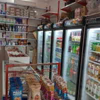 سوپر مارکت با تمام وسایل داده می شود