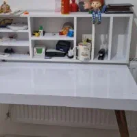 میز و شلف کم جا