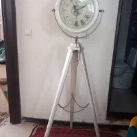 ساعت ایستاده