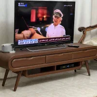 LED به همراه میز