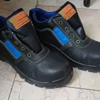 کفش ایمنی کار