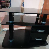 میز شیشه‌ای