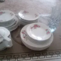 ظروف چینی گل سرخی