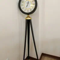 ساعت پایه دار