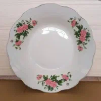 میوه خوری گل سرخ