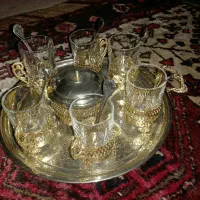 یک دست استکان همراه با سینی و قندان مال ۴۰ سال پیش