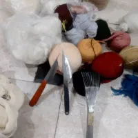 دار قالی ۲ عدد به همراه تمام وسایل و تعداد نخ