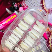 وسایل کاشت ناخن زیرقیمت۱تومن