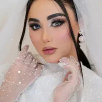 میکاپ و شنیون عروس و همراهی وآموزش میکاپ و شنیون