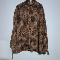 تعدادی لباس و کفش