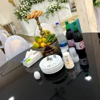 به چند نفر نیروی خانم در تالار رستوران میخک