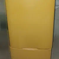یخچال ژاپنی زرد رنگ