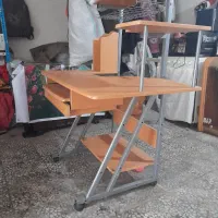 میز تحریر کاملا نو