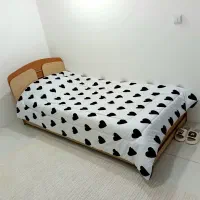 *تخت خواب *
