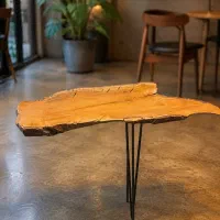 میز چوبی کافه ای