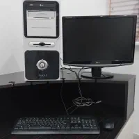 کامپیوتر و مانیتور