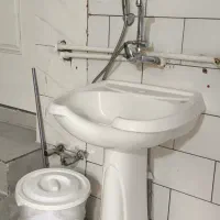 سرشور آرایشگاه نو به قیمت دست دو