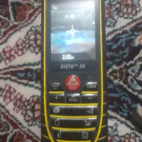 متر لیزری لایکا D5