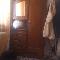 کمدلباسی چوبی