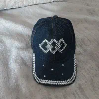 نقاب و کلاه نو و عینک آفتابی طبی