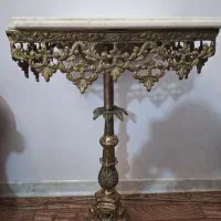 میز جنس برنجی