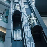 شاگرد ساده اسانسور