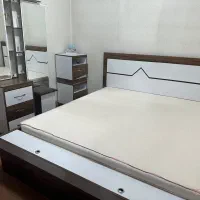 تخته خواب و میز آینه