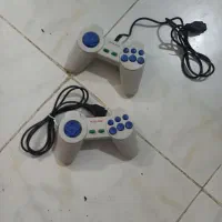 دسته بازی و هد فون