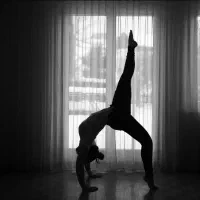 کلاس آنلاین یوگا و انعطاف(بانوان)