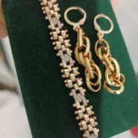 یه جفت گوشواره ودستبند ژوپینگ