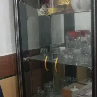 ویترین مشکی تمیز فقط شیشه می خواد ۱ ملیون ۶۰۰