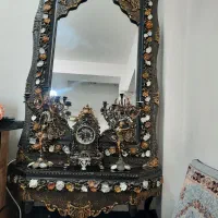 میزتلوزیون و آینه