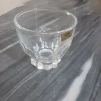 نیم لیوانی بی دسته