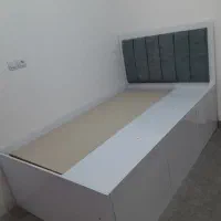 تخت خواب یک نفره به همراه سه کشو