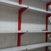 تعدادی قفسه مغازه جنس ورق زخیم ومقاوم