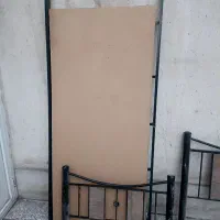 تخت فلزی یک نفره