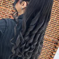 ناخن کار شنیون کار آماده همکاری
