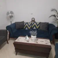 مبل کارکرده با رو کش مخمل در حد نو