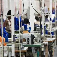 استخدام چرخکار خانم در تولیدی پوشاک