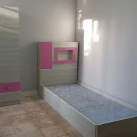 تخت خواب یک نفره بزرگ