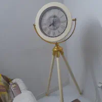 ساعت ایستاده