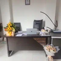 میز و کشو و صندلی چرخدار