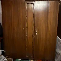 کمد قدیمی چوب گردو