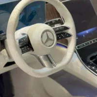 بنز EQE 500 سدان با رنگ استثنائی