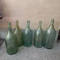 بطری شیشه ای قدیمی