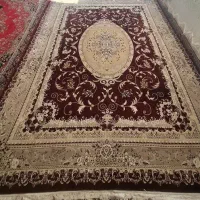 یه عدد فرش ۴×۳ بسیار تمیز و مرتب