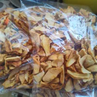 سیب خشک تازه و شیرین