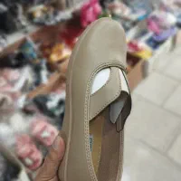 کفش زنانه رنگ مشکی و کرم