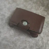 کیف جای کارت پیدا شده