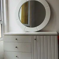 آیینه و کنسول